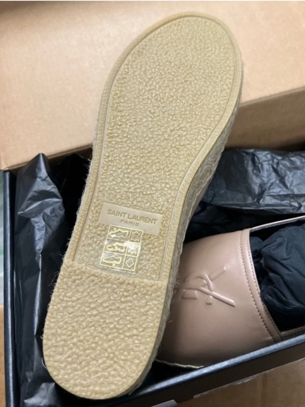 YSL Leather Monogram Espadrilles Flats Size 39.5 NEW